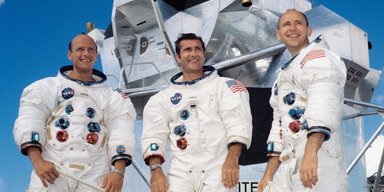 Удар молнии чуть не убил экипаж NASA, летящий на Луну: астронавты не знали, где они находятся (фото)