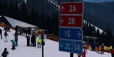 Великі черги та борщ майже за 300 грн: як стартував сезон у Буковелі (відео)
