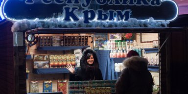 В Крыму подпольно торгуют водкой и закрывают магазины