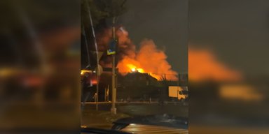 Масштабный пожар в Москве: огонь охватил 800 квадратных метров (фото, видео)
