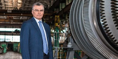 Руководитель "Укрэнергомашин" с семьей задекларировали имения, землю, драгоценности и наличные — "СтопКор"