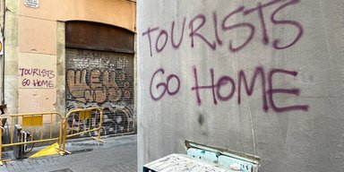 Останутся только отели: в Барселоне запретят снимать квартиры туристам