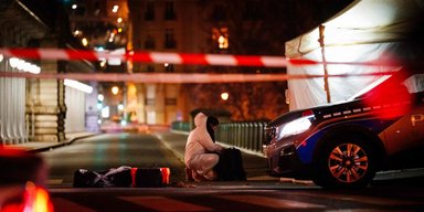 В Париже арестовали террориста, который с ножом напал на туристов у Эйфелевой башни
