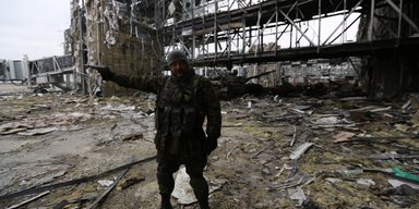 Музыка Прокофьева. Как и зачем "киборги" воюют за донецкий аэропорт
