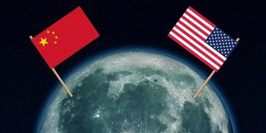Космічна гонка США проти Китаю: хто перший висадить своїх астронавтів на Місяці (фото)