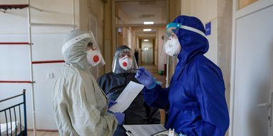 COVID мутує. Українські лікарі попереджають: Дельта принесе нову хвилю коронавірусу