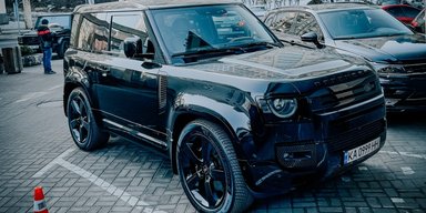 Компактная ракета: в Киеве заметили редкий заряженный Land Rover за 8 миллионов (фото)