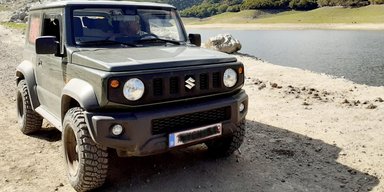 Suzuki Jimny перетворили на найменший автобудинок для великої подорожі (фото)