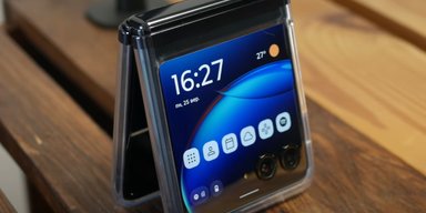 Motorola запатентовала смартфон, который складывается сам по себе: особенности новинки