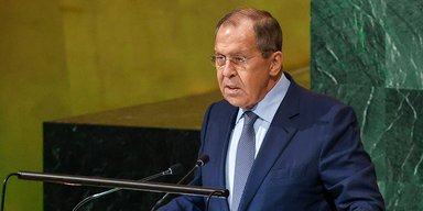 "Милосердия не будет": Лавров упрекнул Запад в "повторении опыта Гитлера" и пригрозил ответом