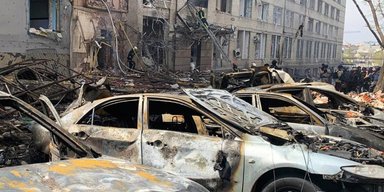 Удар авиабомбами по жилому району Харькова: есть жертвы и много пострадавших (фото)