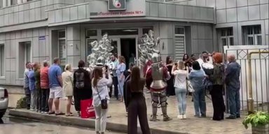В Одесі влаштували виписку з пологового будинку у стилі "Гри престолів" (відео)