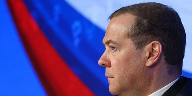 "Конец всему": Медведев пригрозил, что конфликт РФ и НАТО не пойдет по "украинскому" сценарию