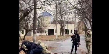 В Кривом Роге прохожие отбивали мужчину от ТЦК: в терцентре рассказали, что произошло (видео)