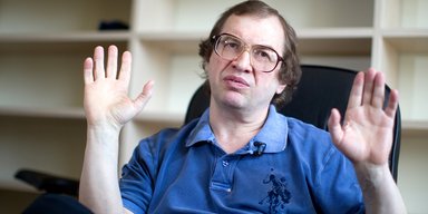 МММ не відпускає. Чому люди досі ведуться на обіцянки фінансових "пірамід"