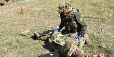Более 80% бойцов возвращаются в строй после ранений, — Минобороны