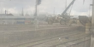 Оккупанты, размещая технику в Крыму, перевернули танк, — Атеш (фото)