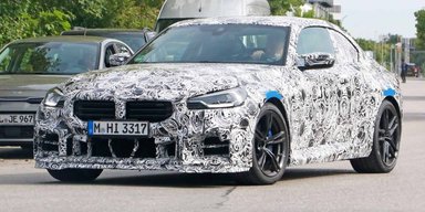 Новый 500-сильный компактный спорткар BMW впервые заметили на дорогах (видео)