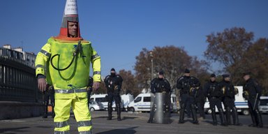 Чей жилет? Как разногласия между Римом и Парижем могут отразиться на судьбе ЕС