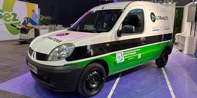 Нове життя "пиріжків": старі фургони Renault і Citroen перетворюють на електрокари (фото)