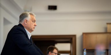 Пожежа на найбільшому НПЗ Угорщини: Орбан натякнув на "український слід"
