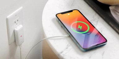 Как отличить поддельные зарядные устройства и не сжечь смартфон: советы экспертов
