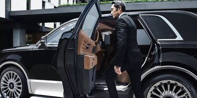 Флагманський кросовер Toyota за $200 000 навчився тонувати вікна за секунду (відео)