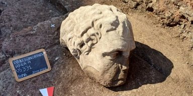 Колоссальная находка: под форумом Траяна в Риме нашли спрятанный клад (фото)