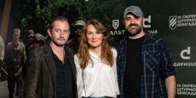 Сергей Жадан и Виталий Кличко появились на премьере фильма "Мы были рекрутами" (фоторепортаж)