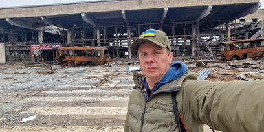 "Давнє виважене рішення": у Комарова відповіли на хейт через озвучення програми російською