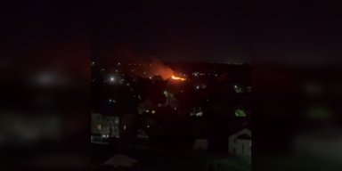 В Киевской области от удара молнии загорелся дом (видео)