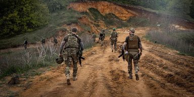Зеленський розповів, кого мобілізують і відправлять на фронт насамперед (відео)