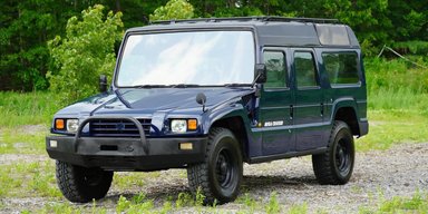 Hummer по-японськи: на продаж виставили гігантський 10-місний позашляховик Toyota (фото)