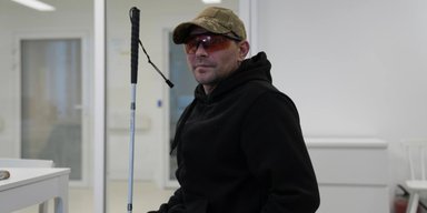 "В глазах все почернело": боец ВСУ потерял зрение во время боя и наощупь добирался до своих (фото)