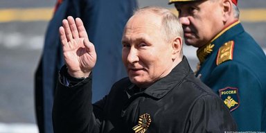Путин провоцирует Украину на атаку 9 мая, чтобы оправдать использование ядерного оружия, — Rzeczpospolita