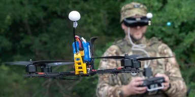 Китай навмисно перешкоджає Україні отримувати необхідні компоненти для дронів, — ЗМІ