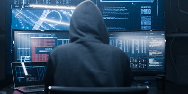 Российские хакеры из ГРУ атаковали логистику 13 государств НАТО: интересовали поставки Украине