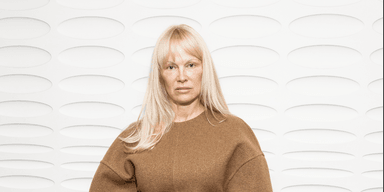 57-летняя Памела Андерсон без макияжа вышла на публику (фото)