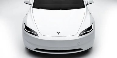 Більший екран і серйозний приріст потужності: Tesla прокачала Model 3 без підвищення ціни
