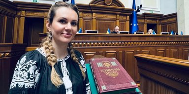 До нардепки Скороход прийшли з обшуками: її підозрюють в отриманні крупного хабаря, — ЗМІ