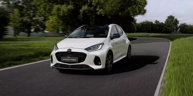 Свежий дизайн и улучшенный интерьер: представлена новая Mazda 2 2024 (фото)