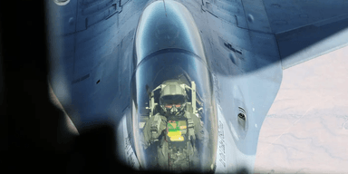 Украинские пилоты начали летную подготовку на истребителях F-16 в США, — СМИ