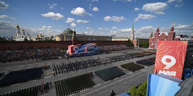 Путин заявил Трампу, что хочет перемирие на 9 мая: детали разговора