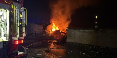 "Повреждены два многоквартирных жилых дома": РФ атаковала Ахтырку "шахедами" (фото)