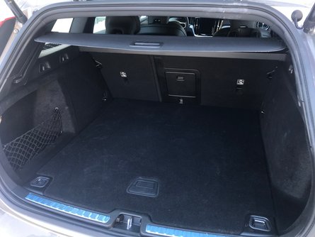 багажник Volvo V60, volvo v60 обзор, вольво в60, volvo v60 тест драйв, volvo v60 отзывы, Volvo V60 B4 R-Design