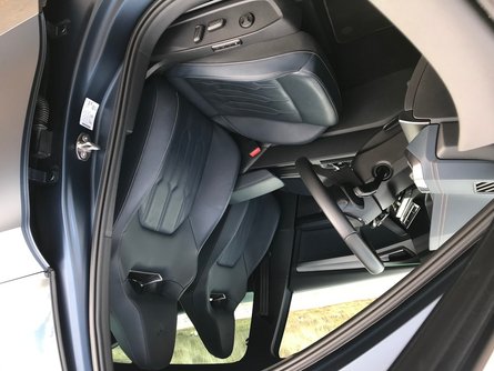 CUPRA Formentor новый кроссовер, салон CUPRA Formentor VZ, сиденье водителя CUPRA Formentor, интерьер