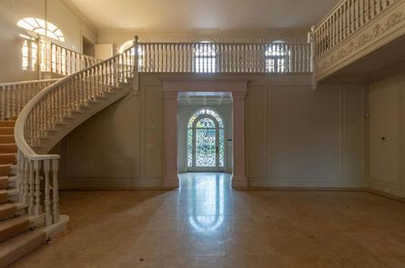 Найдорожчий будинок у Канаді зрівняли із землею бульдозером, чому знесли особняк