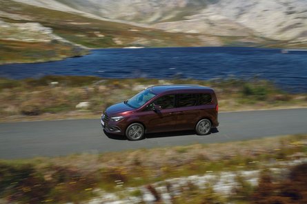 Mercedes-Benz T-Класса 2022, Mercedes-Benz T-Class 2022, Mercedes-Benz T-Class 2022 внешность, Mercedes-Benz T-Class 2022 дизайн, Mercedes-Benz T-Class 2022 экстерьер