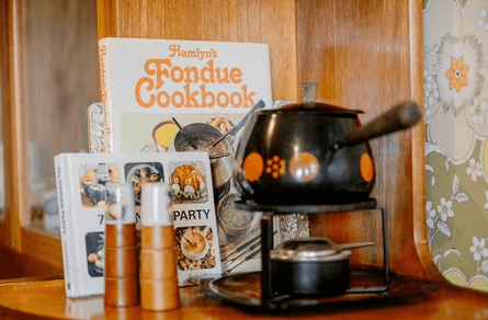 Супруги переделали жилье в дом 1970 года, бунгало, дом, жилье, атмосфера прошлого, ностальгия, аренда жилья, ремонт дома