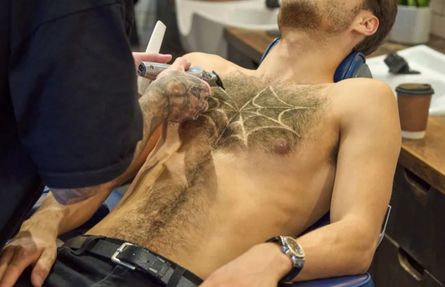 Модна стрижка для чоловіків з фото, курйози, перукар пропонує чоловікам безплатні зачіски, що не так з цією пропозицією